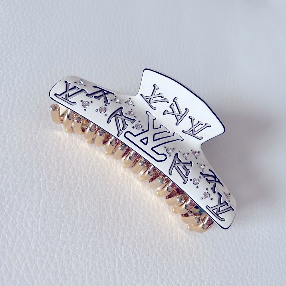💥Hair Claw Clip with crystals w/letters LV